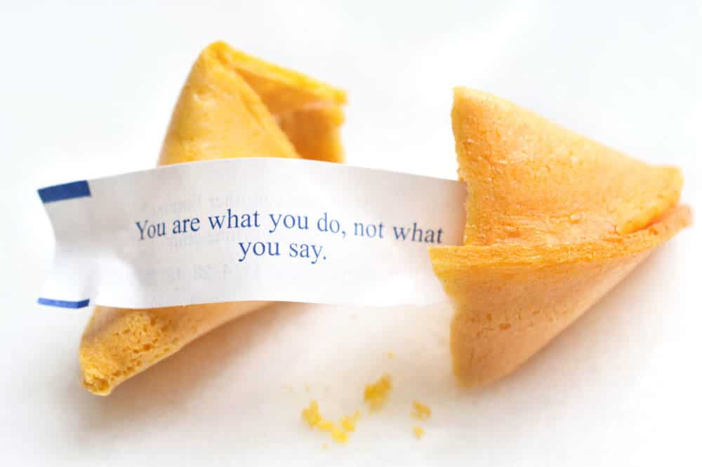 Fortune Cookie Meaning and Symbolism (I Bet You Don’t Know)
