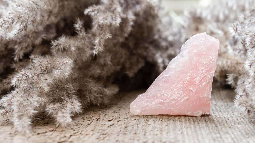 How to Use Rose Quartz Crystal for love luck